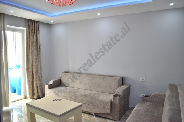 Apartament 1+1 per shitje ne rrugen Imer Ndregjoni, prane spitaleve ne Tirane.&nbsp;
Apartamenti po